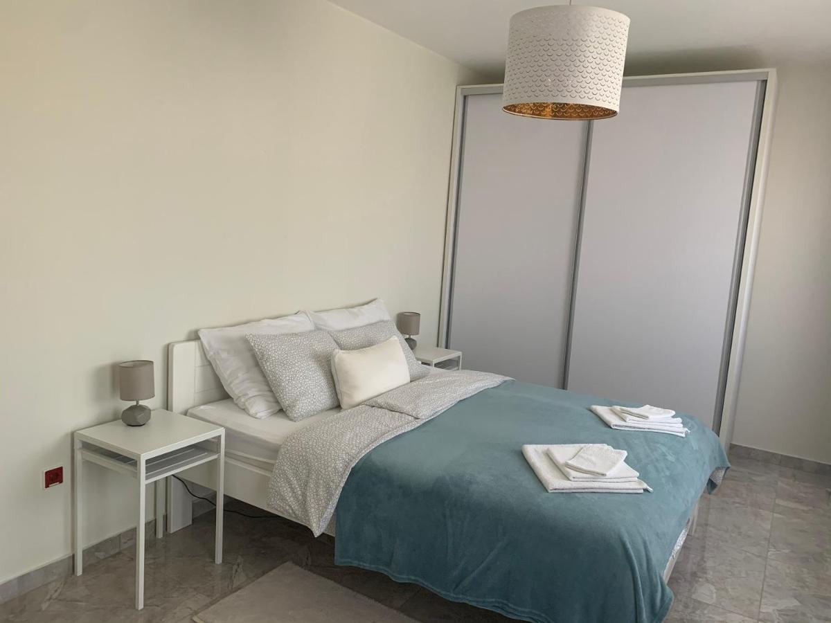 Apartamento Lux House Olga Ruma Exterior foto