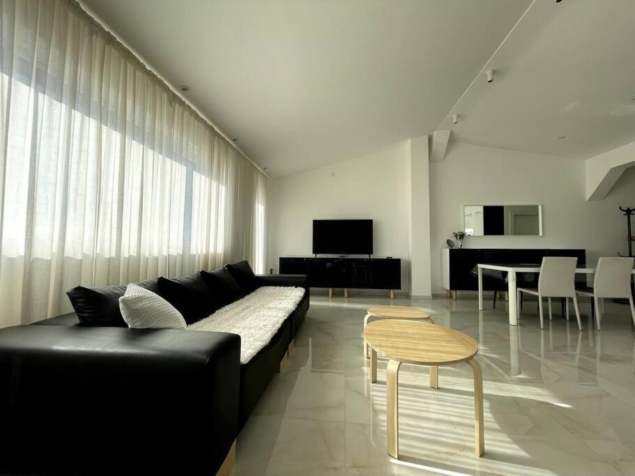 Apartamento Lux House Olga Ruma Habitación foto