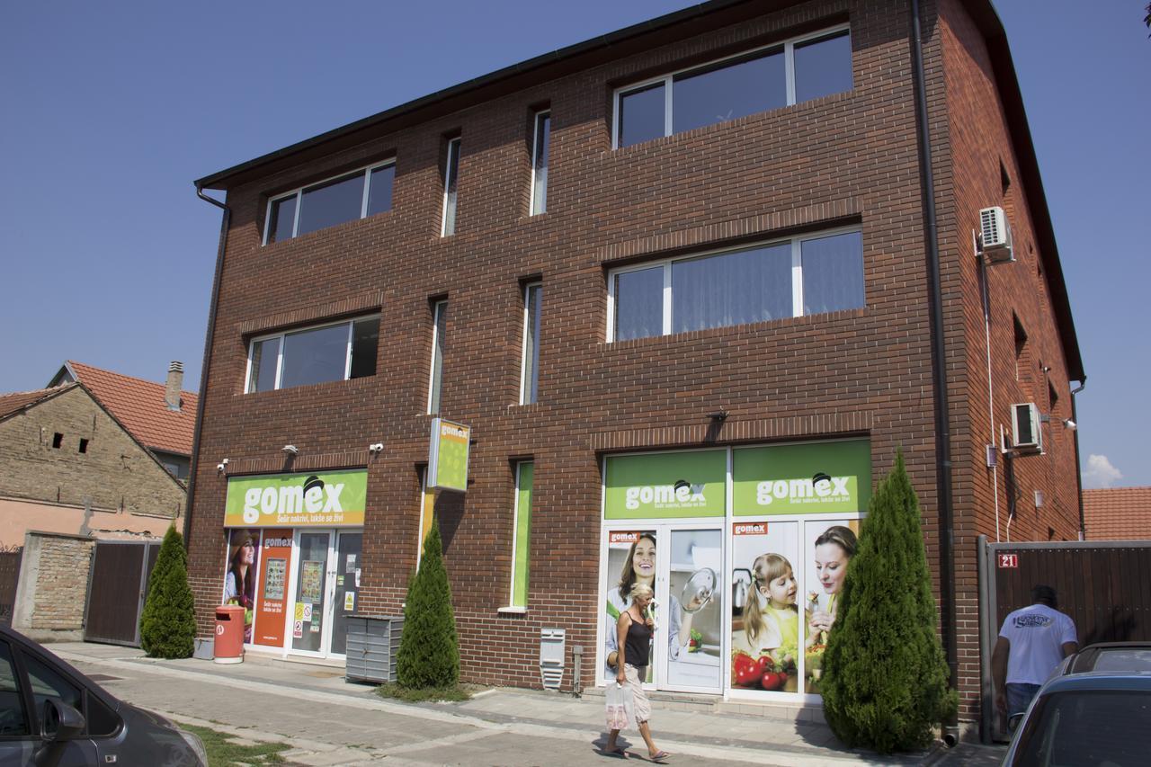 Apartamento Lux House Olga Ruma Exterior foto