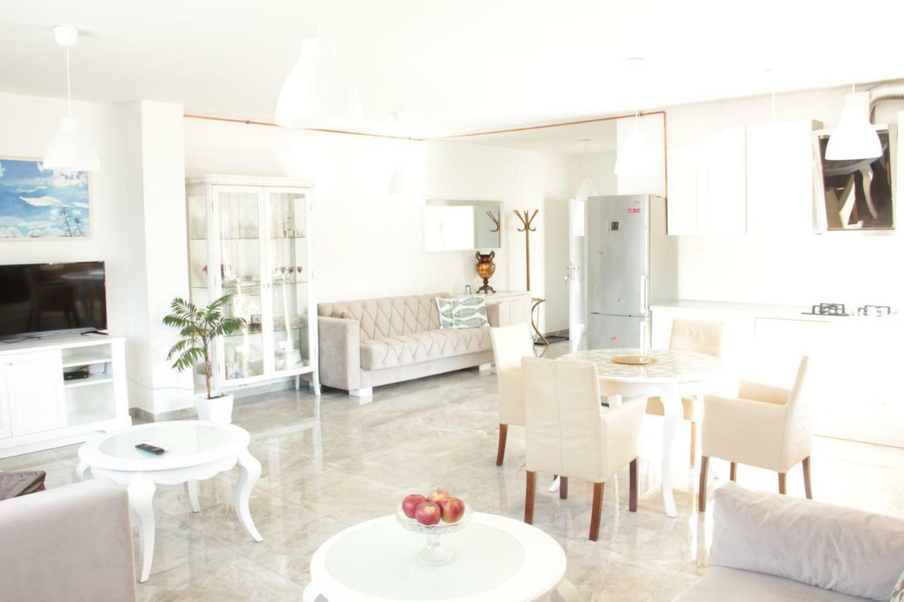 Apartamento Lux House Olga Ruma Exterior foto