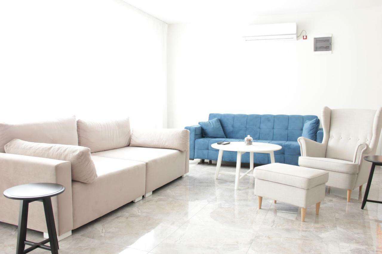 Apartamento Lux House Olga Ruma Exterior foto