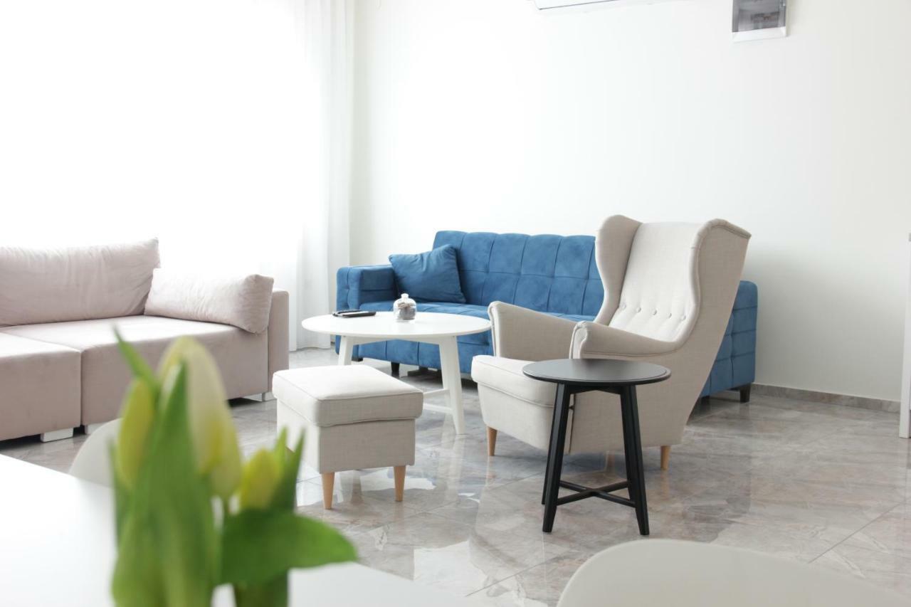 Apartamento Lux House Olga Ruma Exterior foto
